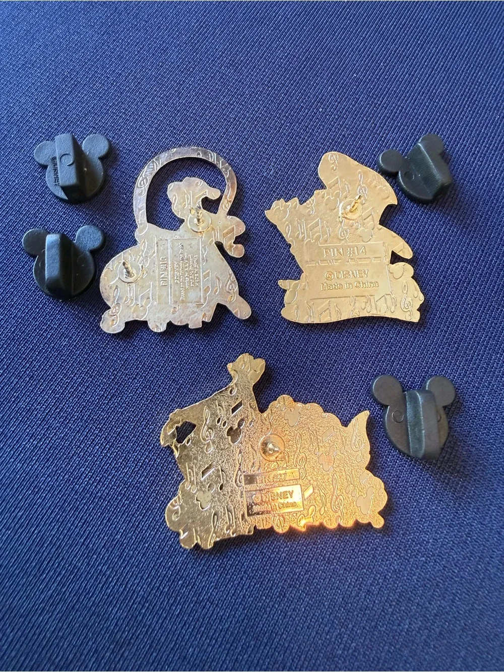 Disney Store 2002 Magical Musical Moments 12 pins Pooh Alice Lion King